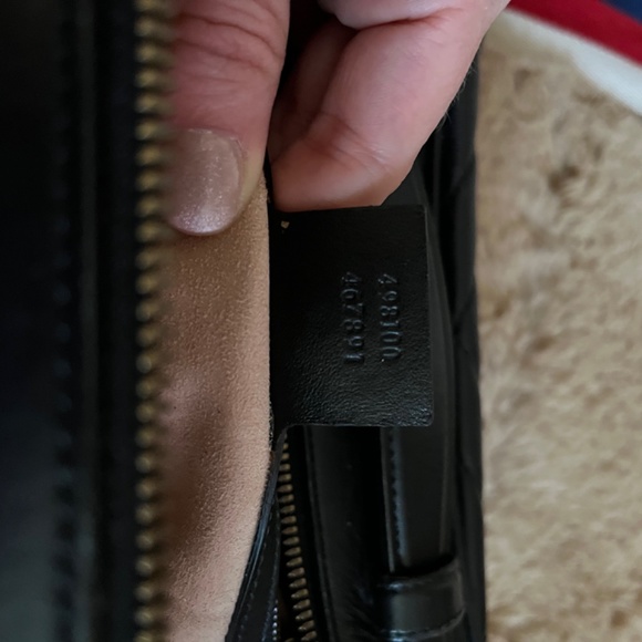 SOLD*** GUCCI Leather Purse - Picture 2 of 5